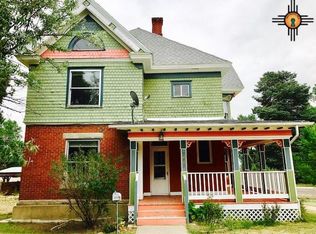 245 S 4th St, Raton, NM 87740