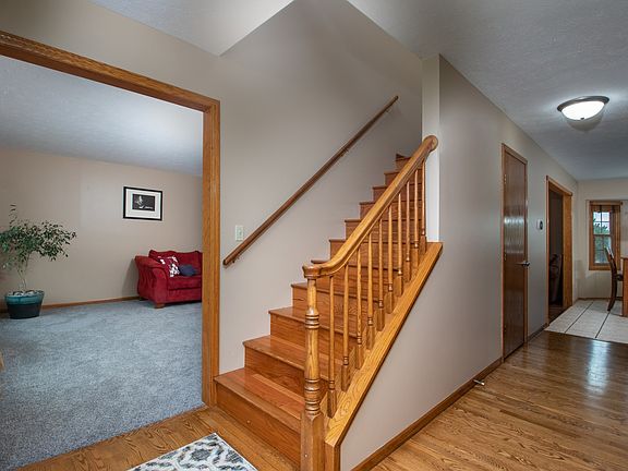 4th image of 8244 Towermont Dr