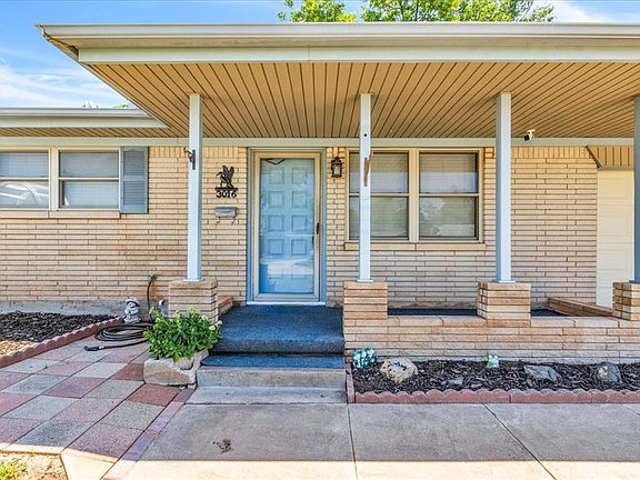 3rd image of 3016 SE 21st St