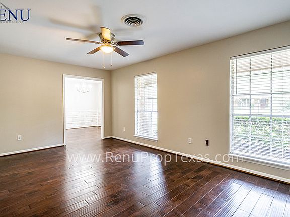 3rd image of 108 N Delmont Dr W