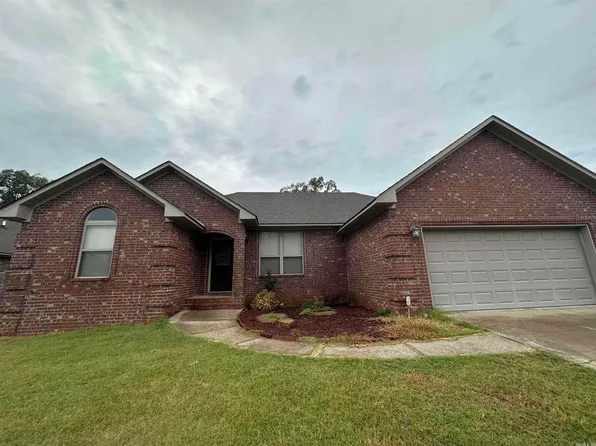 2121 Airborn Cv, Jacksonville, AR 72076