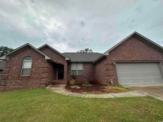 2121 Airborn Cv, Jacksonville, AR 72076