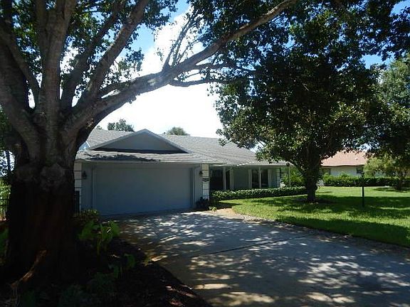 2nd image of 555 W Forest Trl