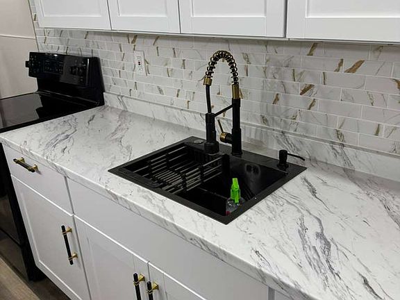 3rd image of 325 W Mahanoy St #1