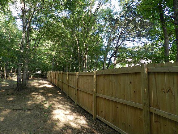 3rd image of 10924 Pampas Cres