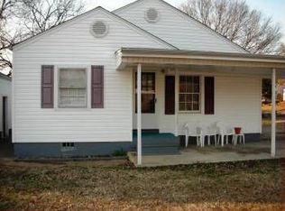 1601 E 28th St, Sheffield, AL 35660