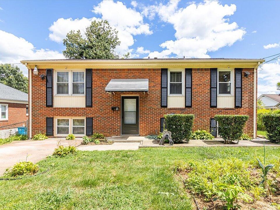 1st image of 1015 Palm Ave NW