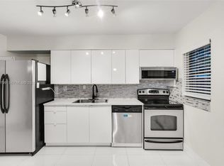 5655 NE 5th Ter, Oakland Park, FL 33334