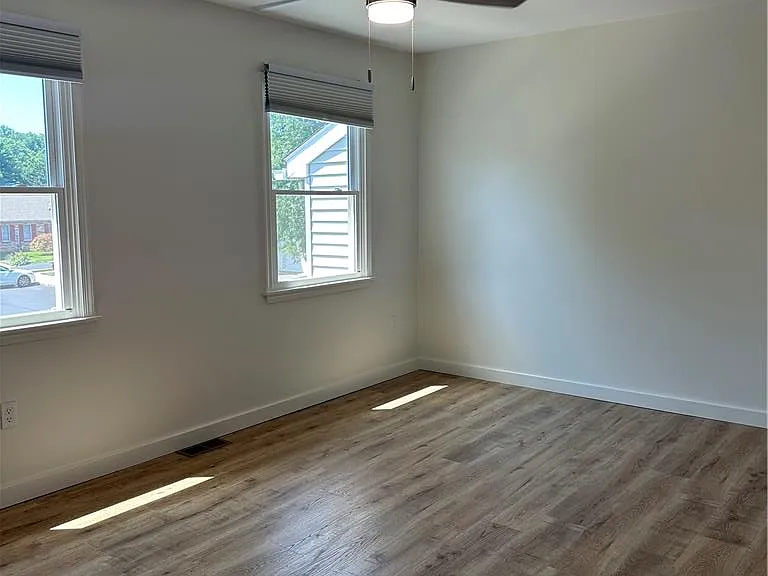 10 Fort Lee Ct — Photo 12