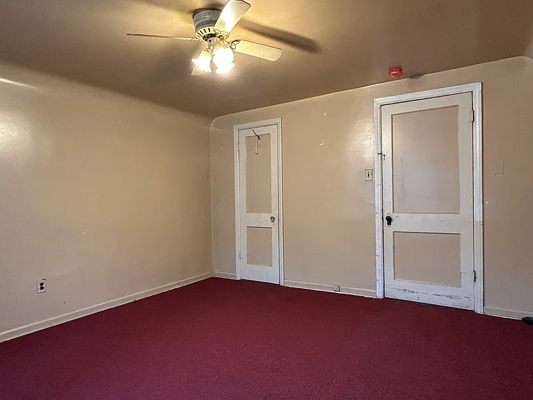 2258 Evaline St — Photo 9