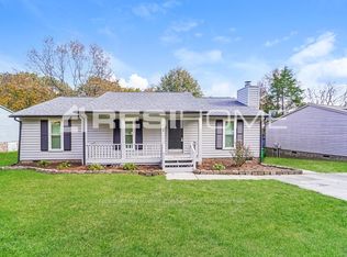8128 Strawberry Point Dr, Charlotte, NC 28215