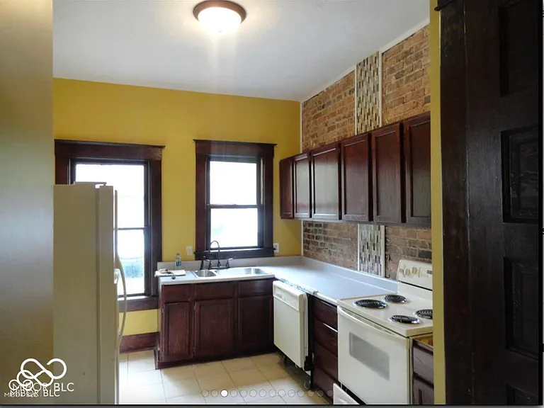 1841 N Talbott St — Photo 19