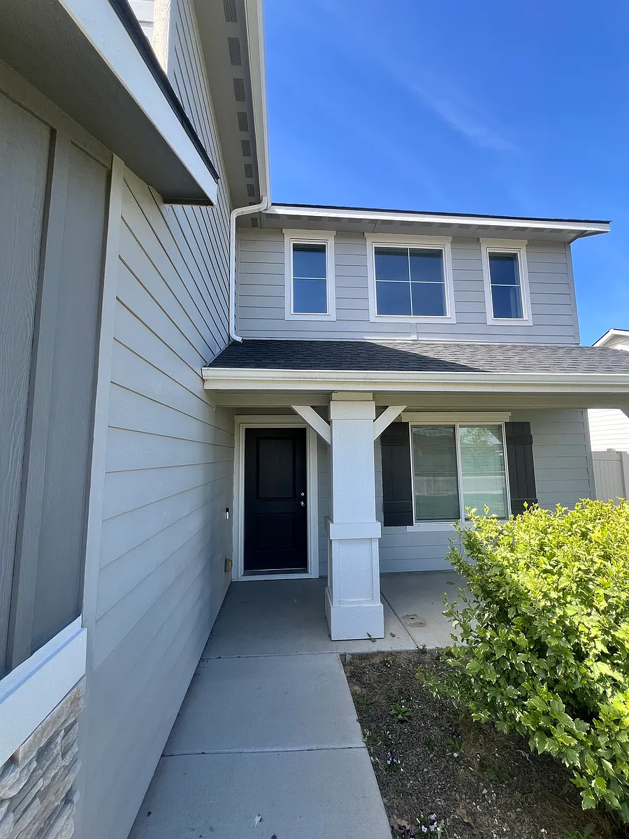 Building Photo - 5076 W Deer Springs Dr