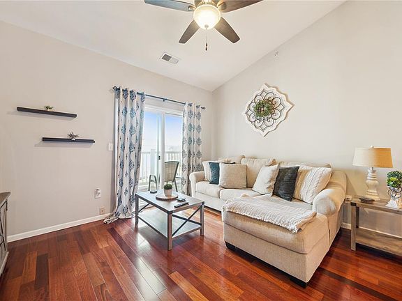 3rd image of 29 Kassebaum Ln APT 303