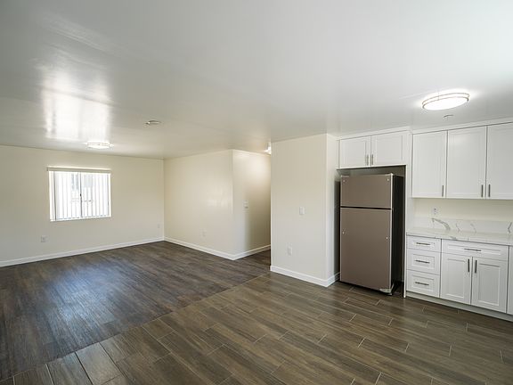 5th image of 2028 Meridian Ave #E
