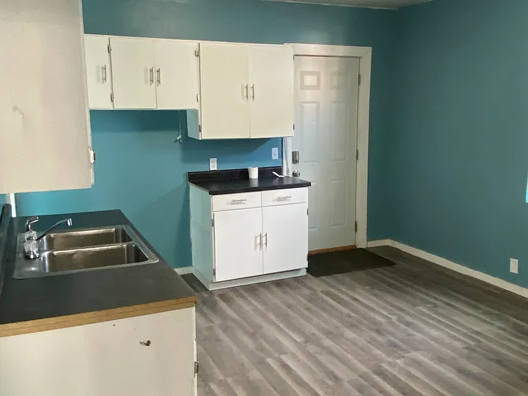 639 Harding Way E — Photo 2