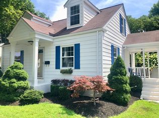 16 Pine St, Somerset, MA 02726