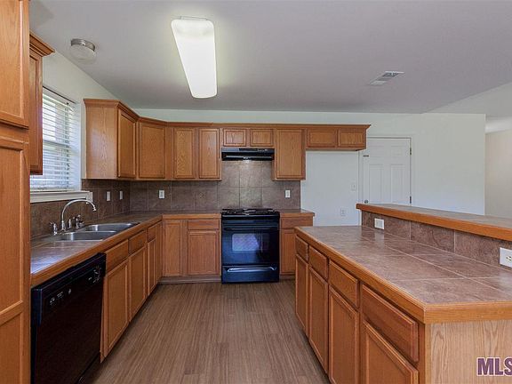5th image of 26051 Coronation Dr