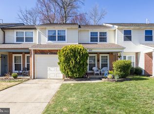 217 Foxwood Ln, Marlton, NJ 08053