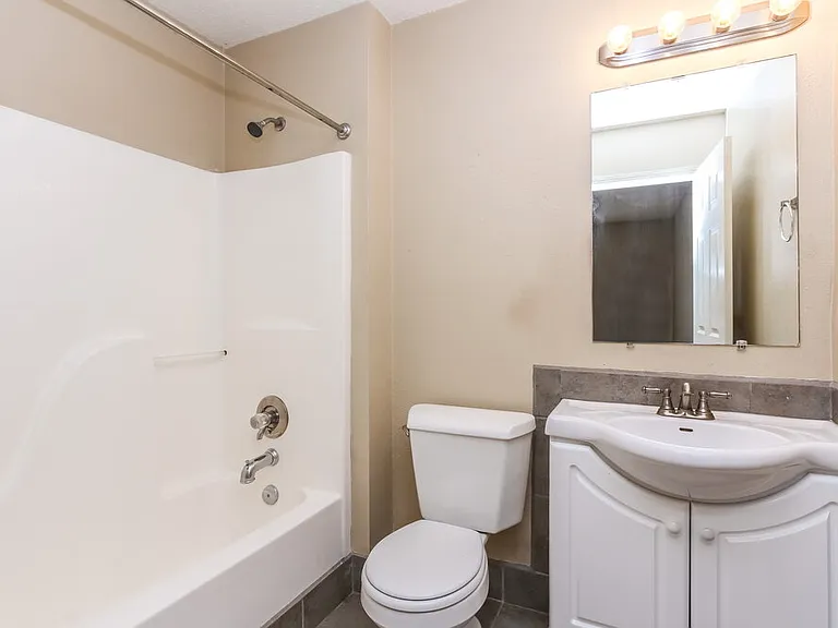15281 Ten Point Dr — Photo 8