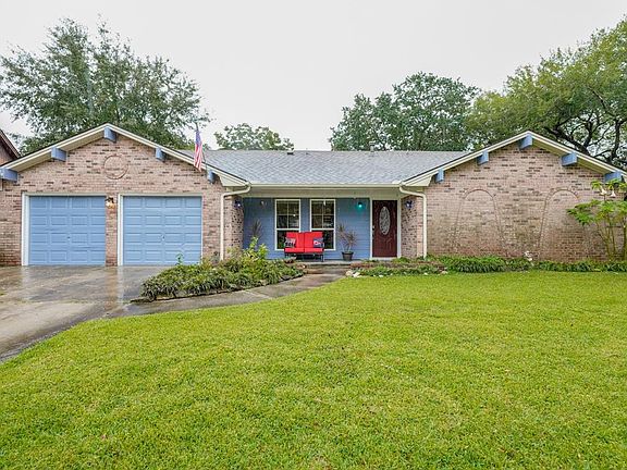 2nd image of 4906 Old Castle Ln