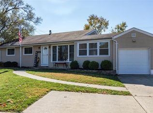 6300 Ashbury Dr, Saint Louis, MO 63123