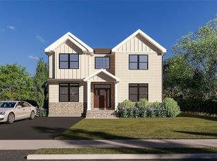 30 Briggs St, Hicksville, NY 11801