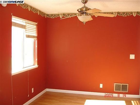 4th image of 34813 Starling Dr APT 2