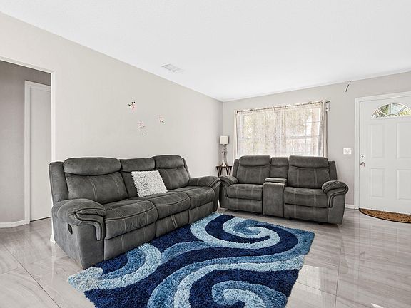 4th image of 2210 SE Heathwood Circle
