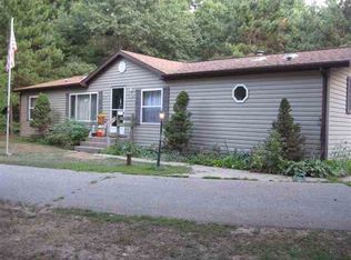 647 Deer Ln S, Amherst Junction, WI 54407