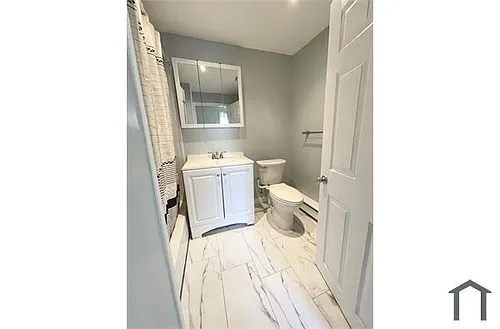 186 Corson Ave Photo 1