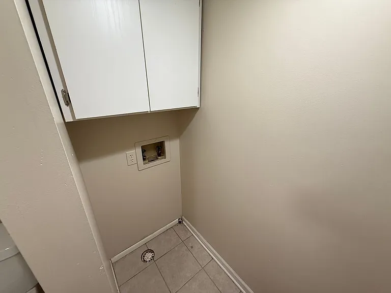 308 NE Lakeview Dr — Photo 18