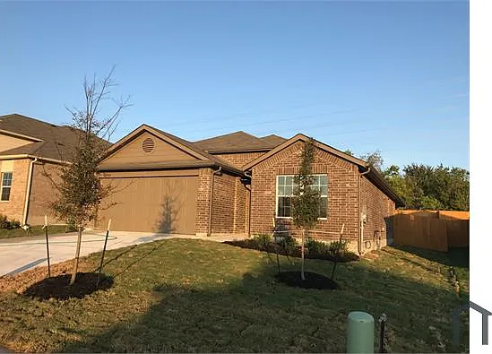 11305 Dawes Pl — Photo 2