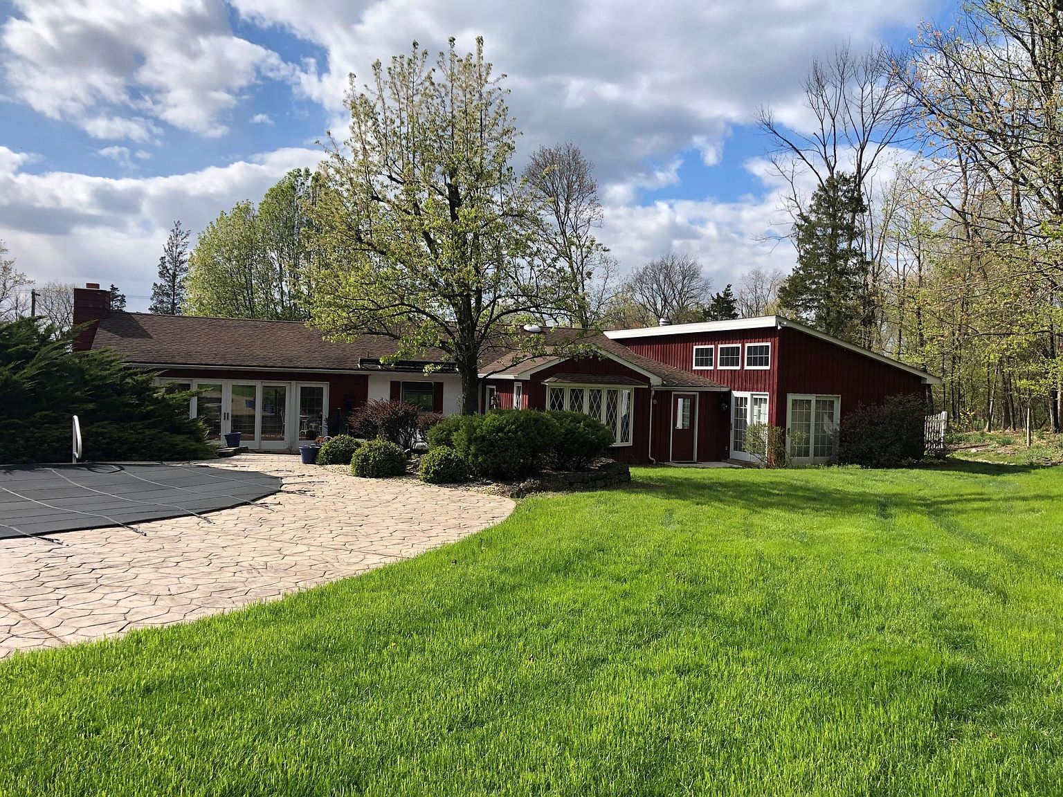 5957 Upper Ridge Rd, Pennsburg, PA 18073 | Zillow