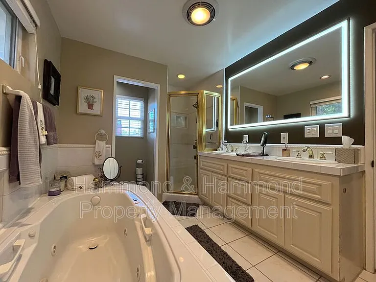 8422 Fable Ave — Photo 33