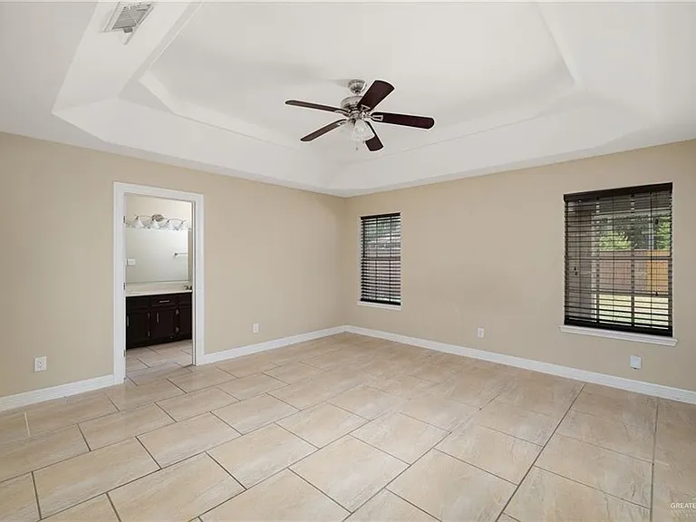 2413 Xenops Ave — Photo 8