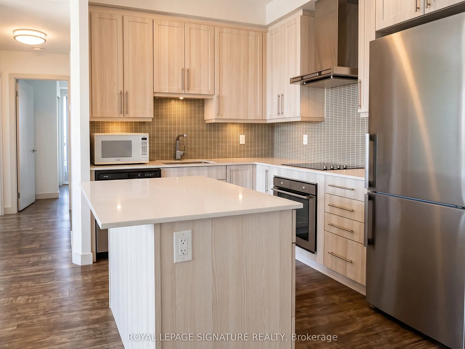 2081 Fairview St — Photo 4