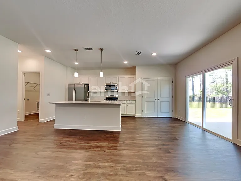 12256 Sapp Rd — Photo 6