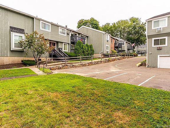 2nd image of 51 Ameridge Dr Unit 51