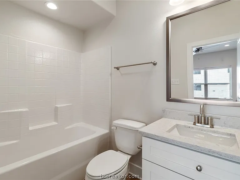 310 Fairway Dr #113 — Photo 31