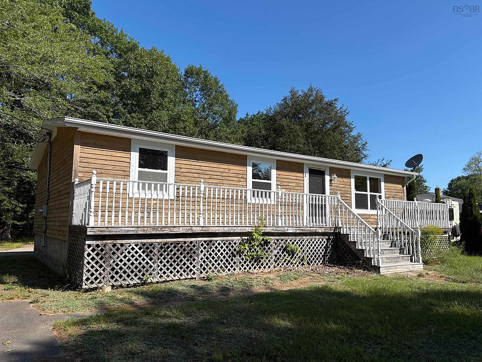 1st image of 1 Pinecrest Dr