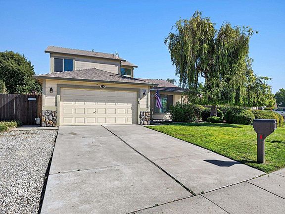 3rd image of 1120 Deerpark Rd