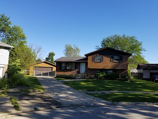 1st image of 21941 Clyde Ave