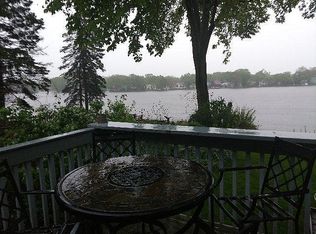 205 Dorothy Ct, Island Lake, IL 60042