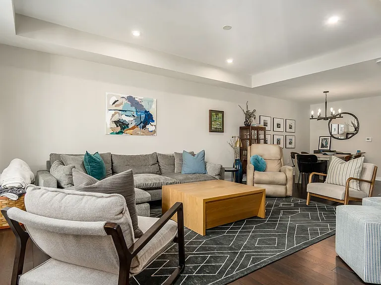 90 Normandy Ave — Photo 6