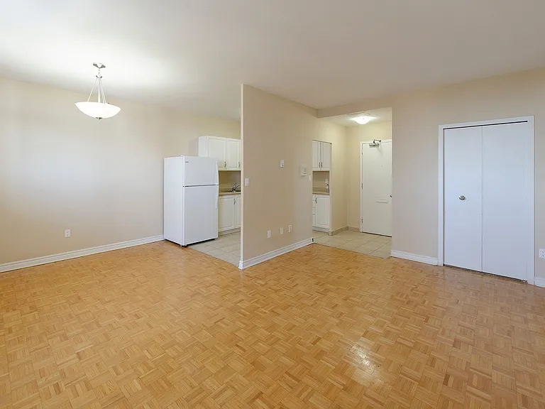 90 Eastdale Ave — Photo 34