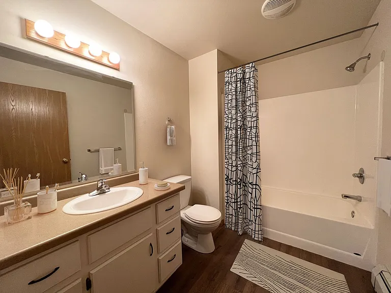 625 E Chesak Ave — Photo 16