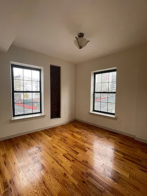 Rented by Greenrock Management | media 14