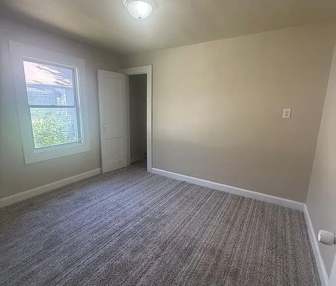 2864 Forest Manor Ave — Photo 7