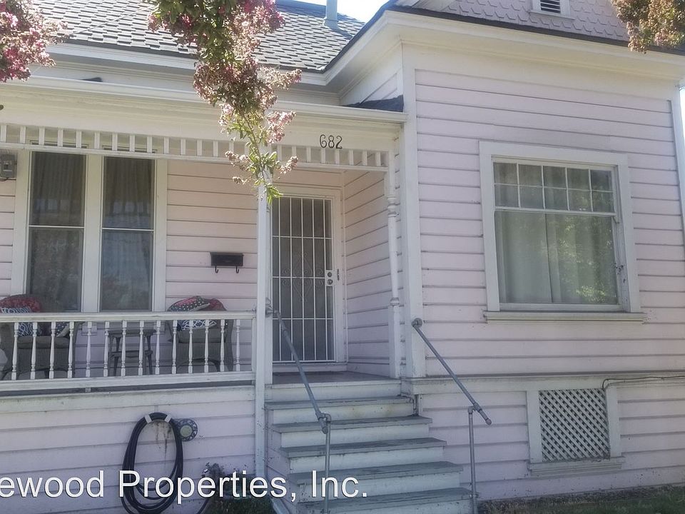 1st image of 682 E Julian St